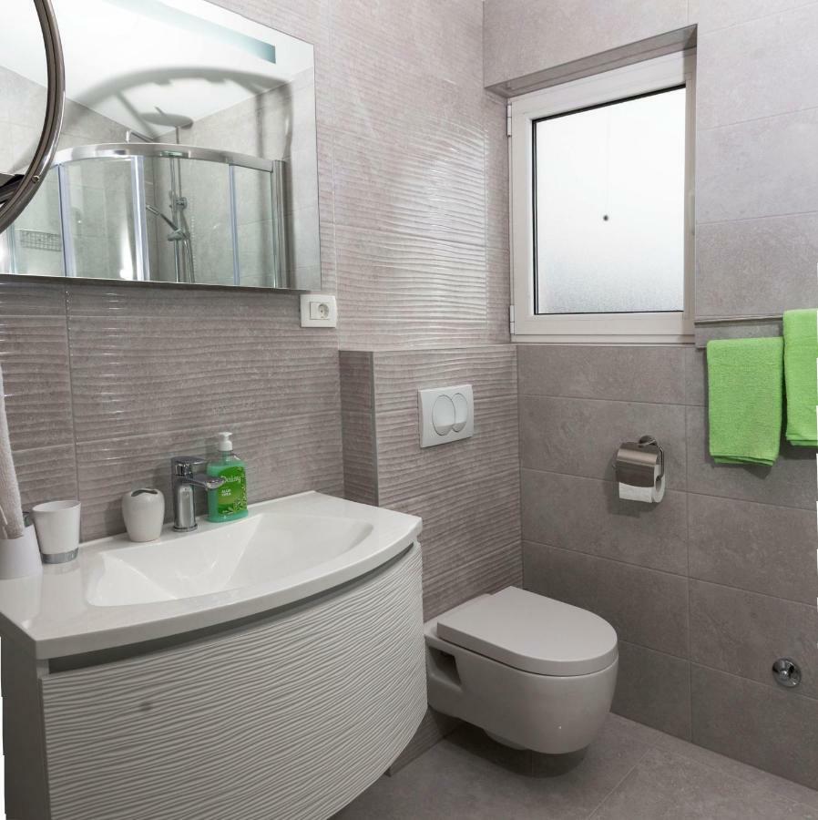 Apartment Sara Kaštela Esterno foto